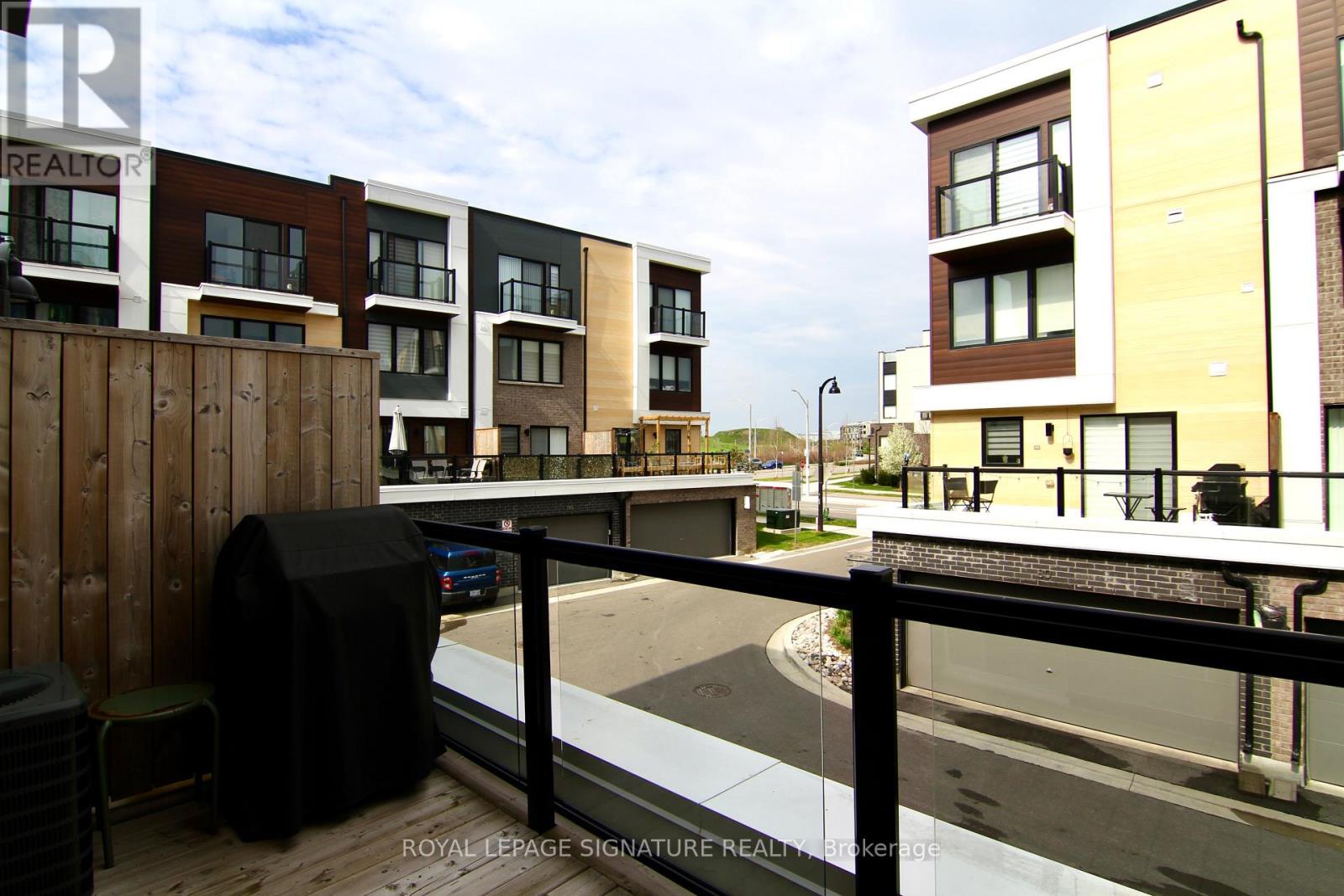 2 - 90 Stanley Greene Boulevard, Toronto (downsview-roding-cfb), Ontario