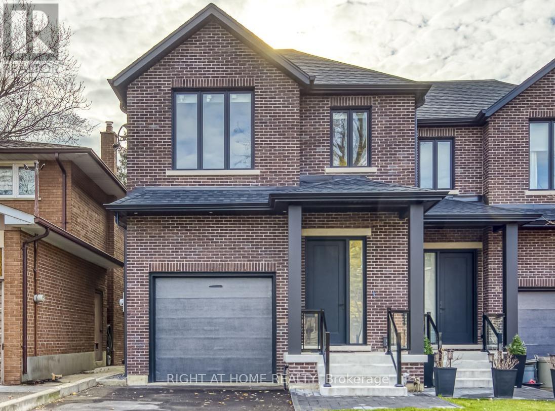 5 Enfield Avenue, Toronto (alderwood), Ontario