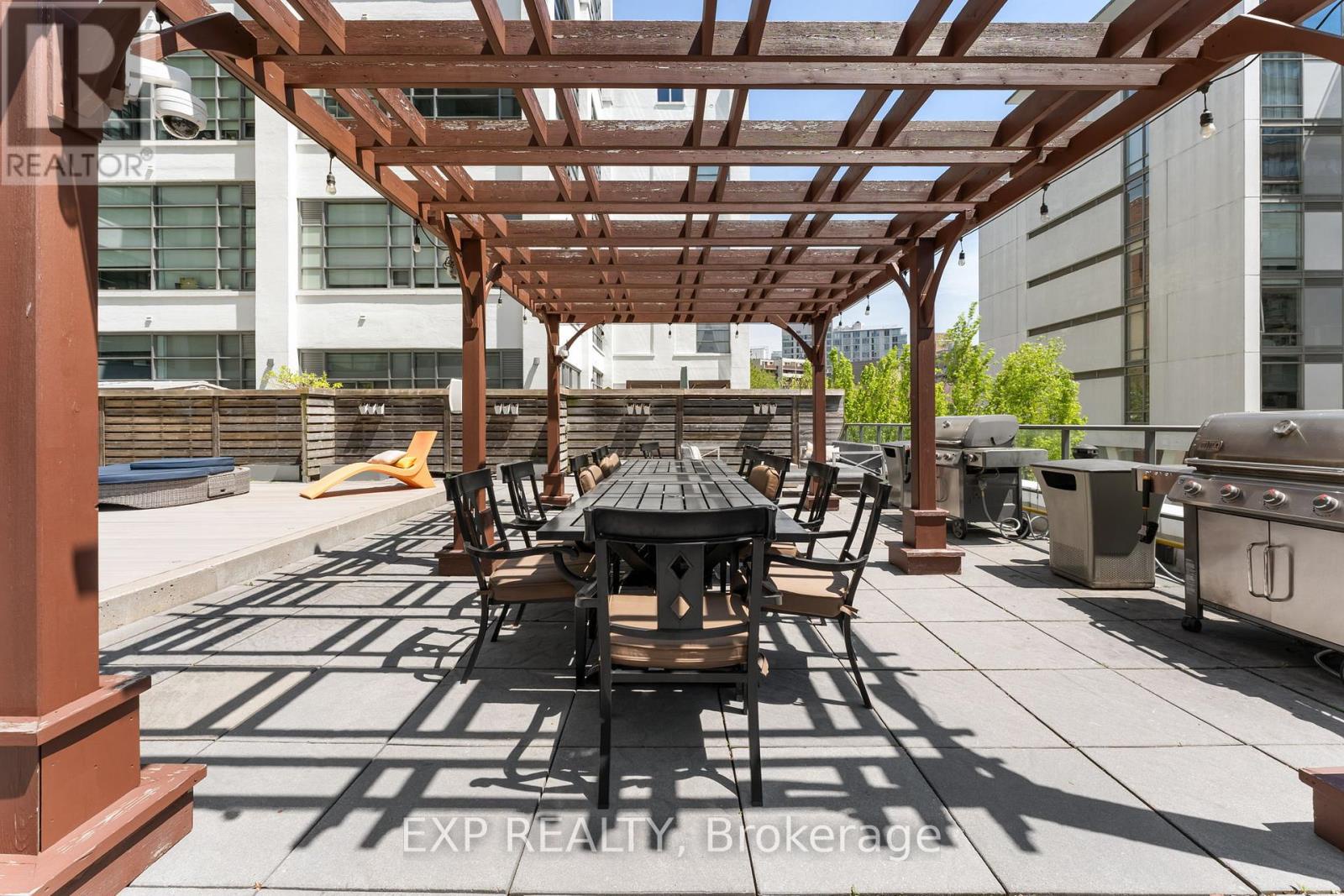301 - 637 Lake Shore Boulevard W, Toronto (niagara), Ontario