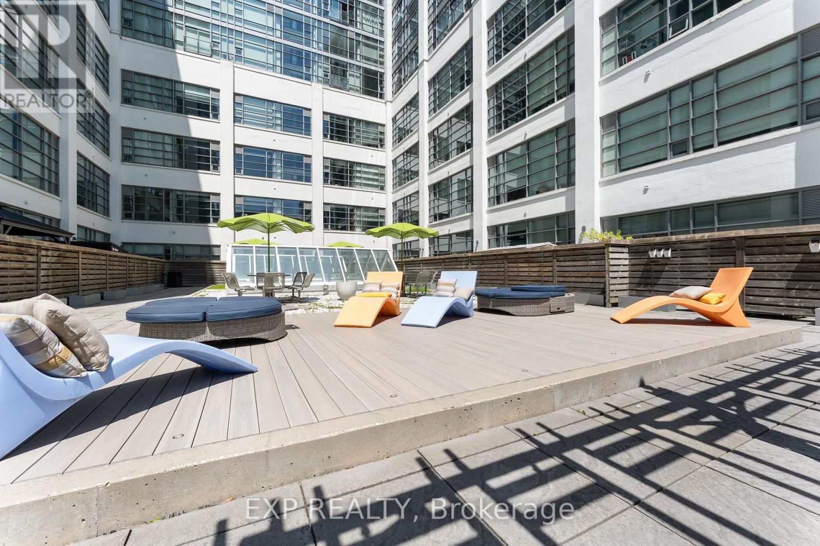 301 - 637 Lake Shore Boulevard W, Toronto (niagara), Ontario