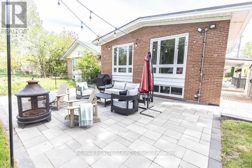 126 Roebuck Drive, Toronto (kennedy Park), Ontario