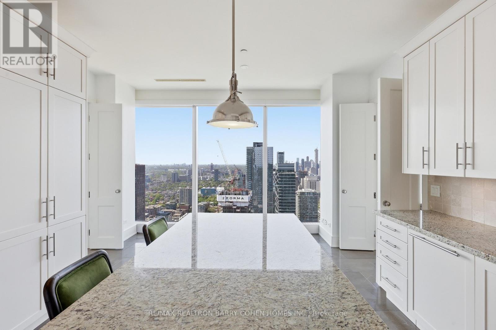 4502 - 183 Wellington Street W, Toronto (waterfront Communities), Ontario