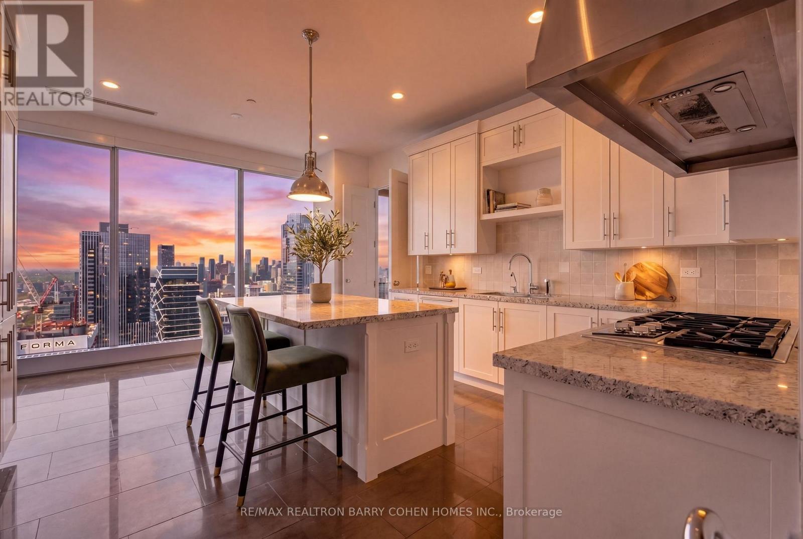 4502 - 183 Wellington Street W, Toronto (waterfront Communities), Ontario