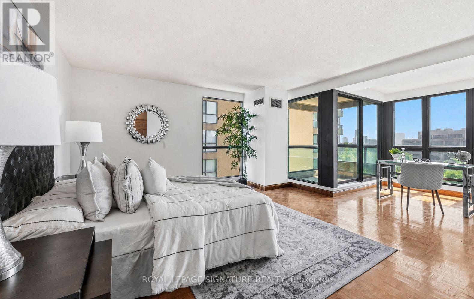 805 - 3 Concorde Place, Toronto (banbury-don Mills), Ontario