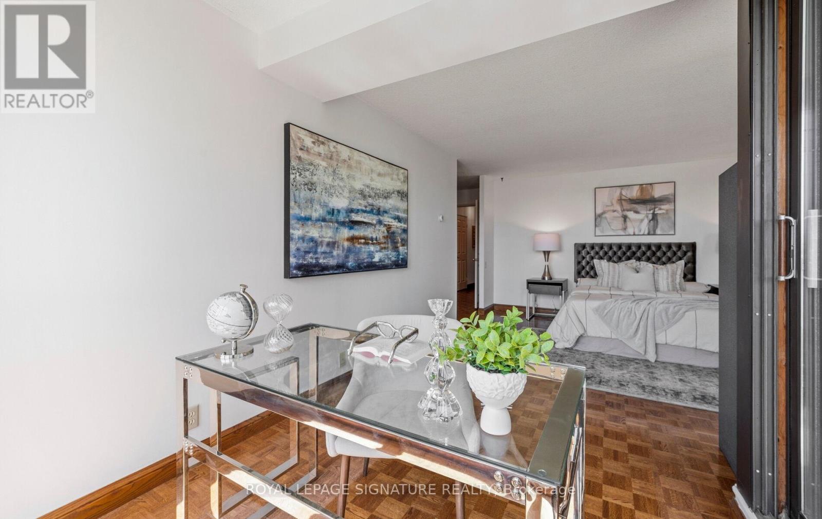 805 - 3 Concorde Place, Toronto (banbury-don Mills), Ontario