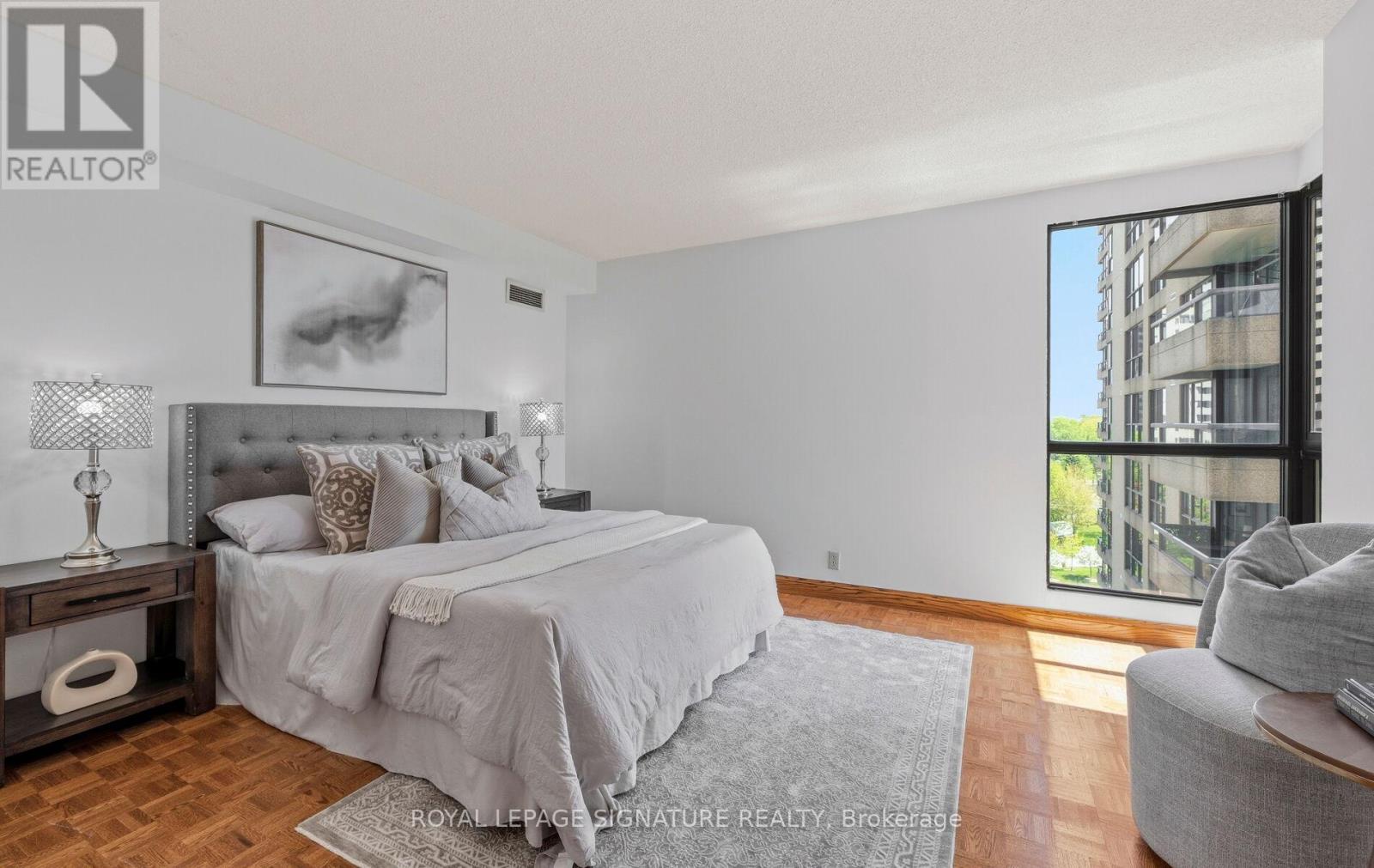 805 - 3 Concorde Place, Toronto (banbury-don Mills), Ontario