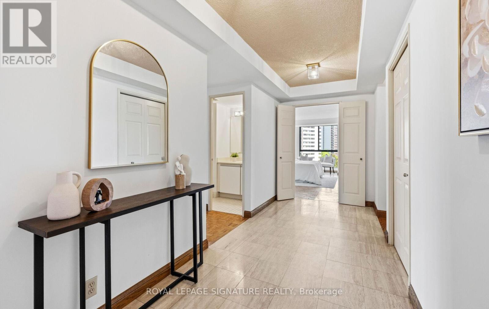805 - 3 Concorde Place, Toronto (banbury-don Mills), Ontario