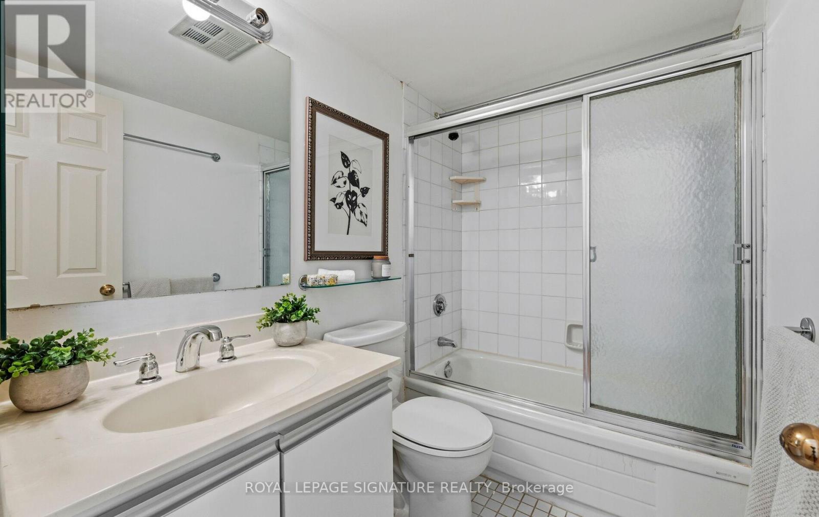 805 - 3 Concorde Place, Toronto (banbury-don Mills), Ontario