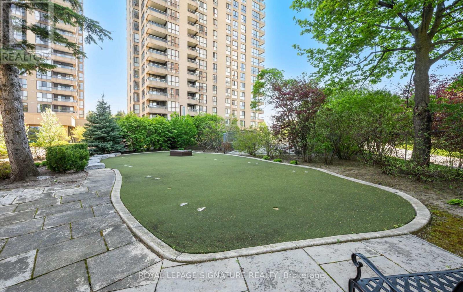 805 - 3 Concorde Place, Toronto (banbury-don Mills), Ontario