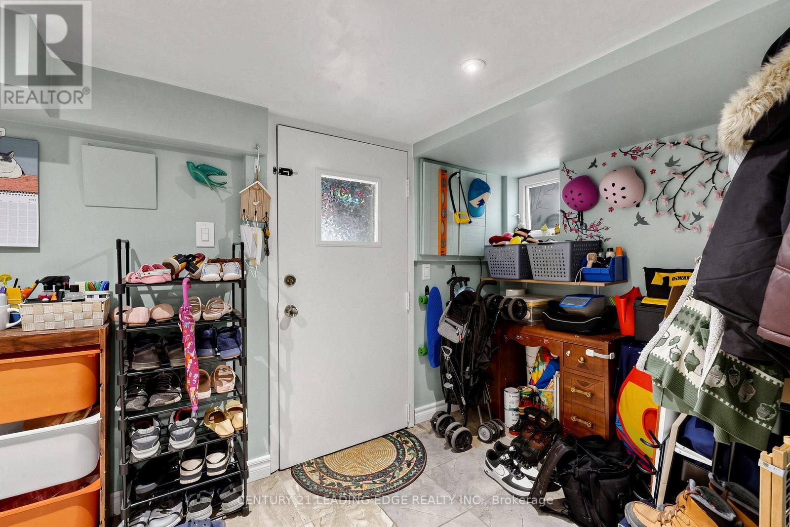 395 Rhodes Avenue, Toronto (greenwood-coxwell), Ontario