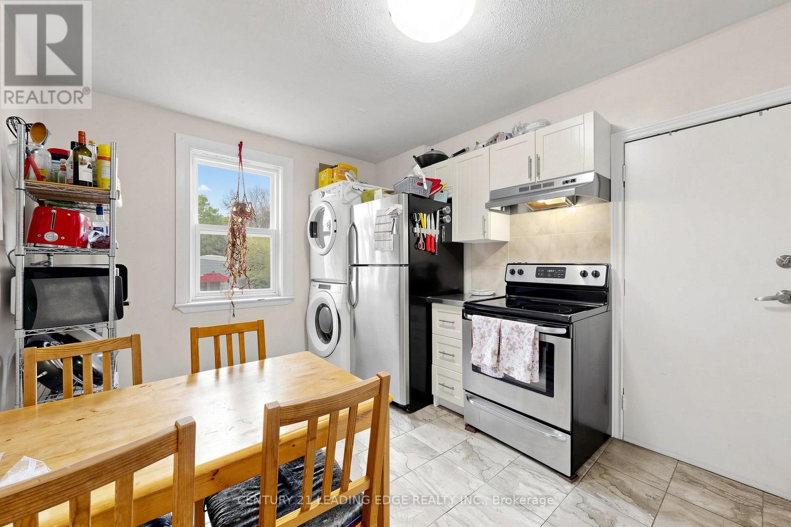 395 Rhodes Avenue, Toronto (greenwood-coxwell), Ontario
