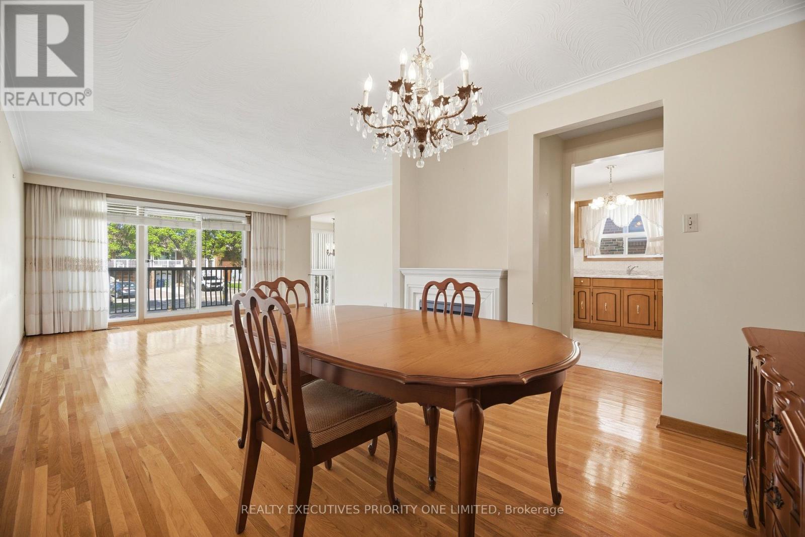 121 Cabana Drive, Toronto (humber Summit), Ontario