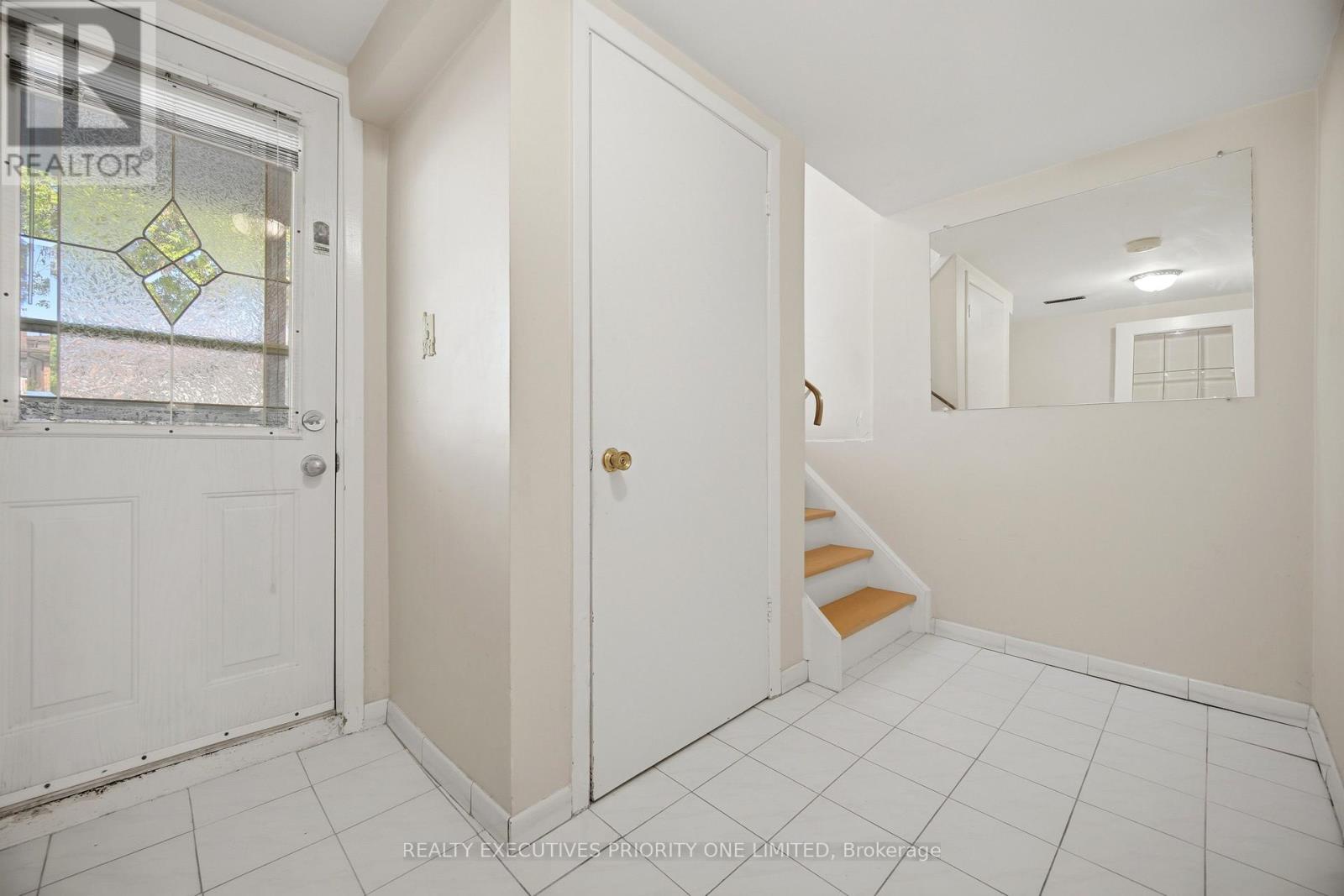 121 Cabana Drive, Toronto (humber Summit), Ontario