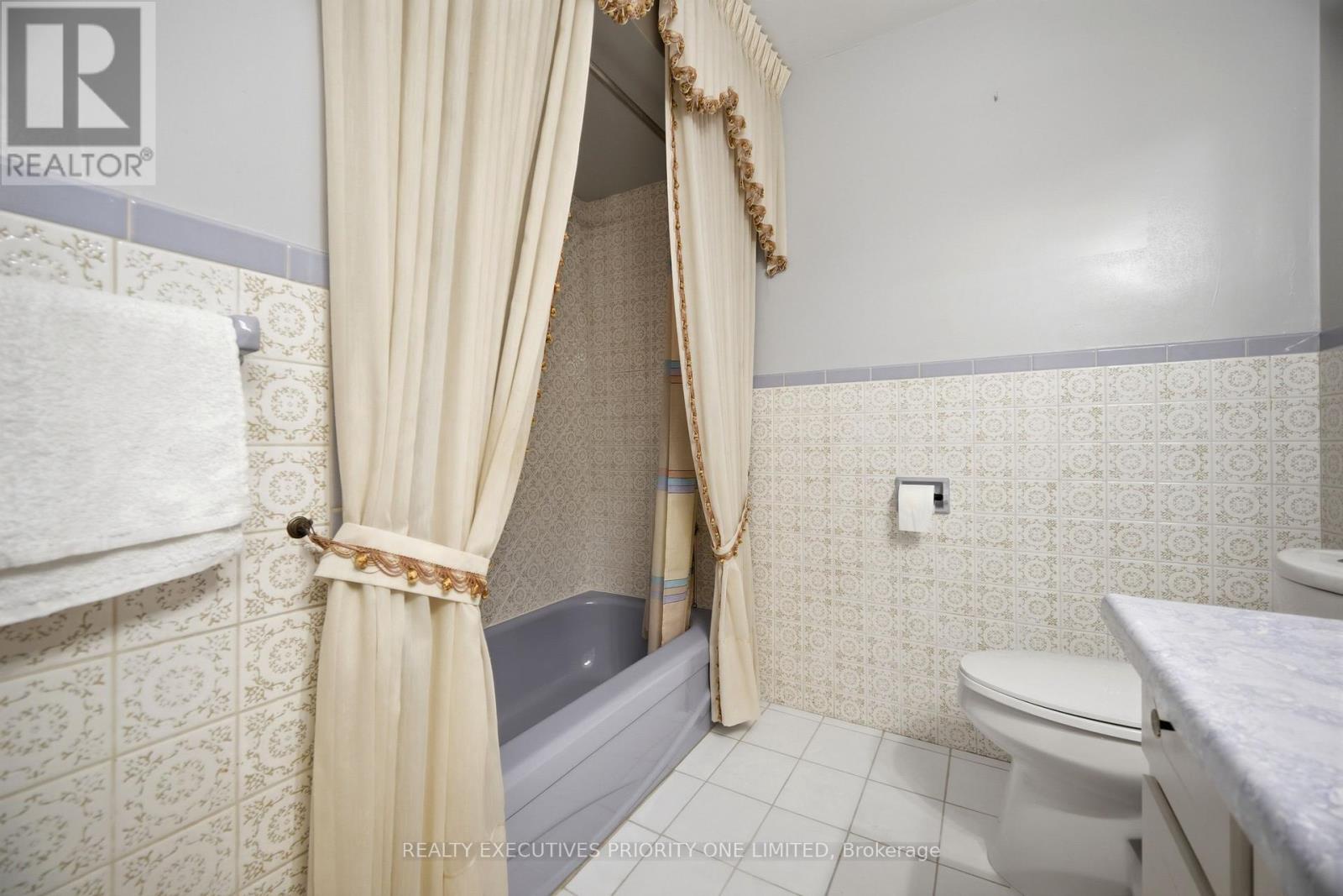 121 Cabana Drive, Toronto (humber Summit), Ontario