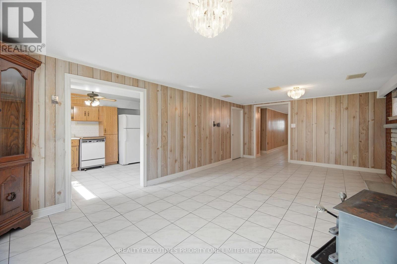 121 Cabana Drive, Toronto (humber Summit), Ontario
