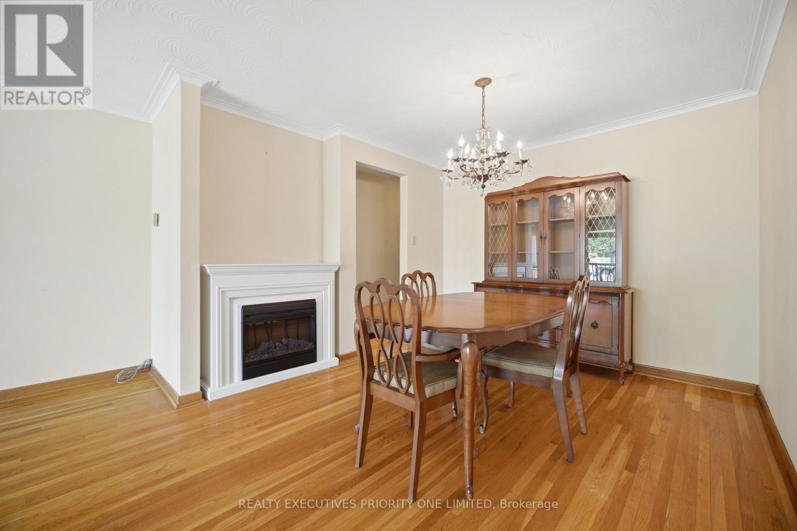 121 Cabana Drive, Toronto (humber Summit), Ontario