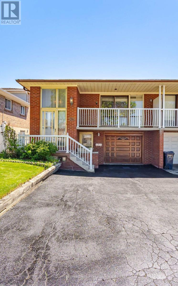 121 Cabana Drive, Toronto (humber Summit), Ontario
