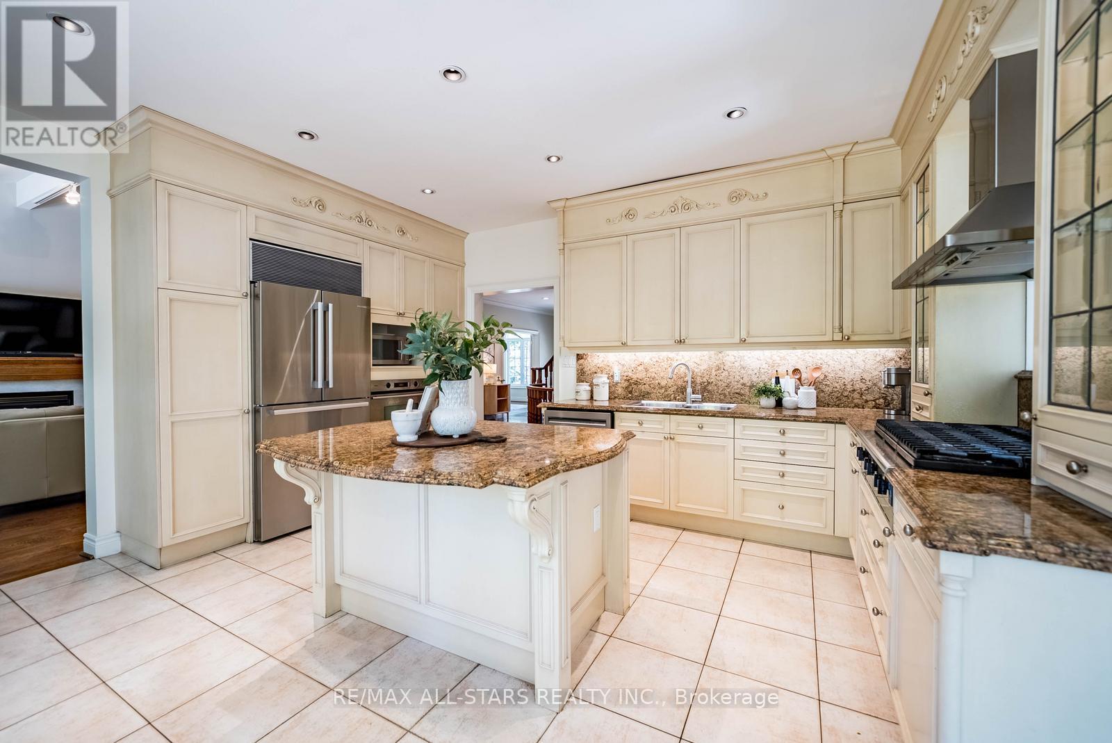 41 Deepwood Crescent, Toronto (banbury-don Mills), Ontario
