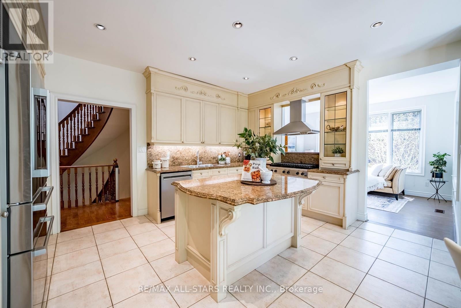 41 Deepwood Crescent, Toronto (banbury-don Mills), Ontario