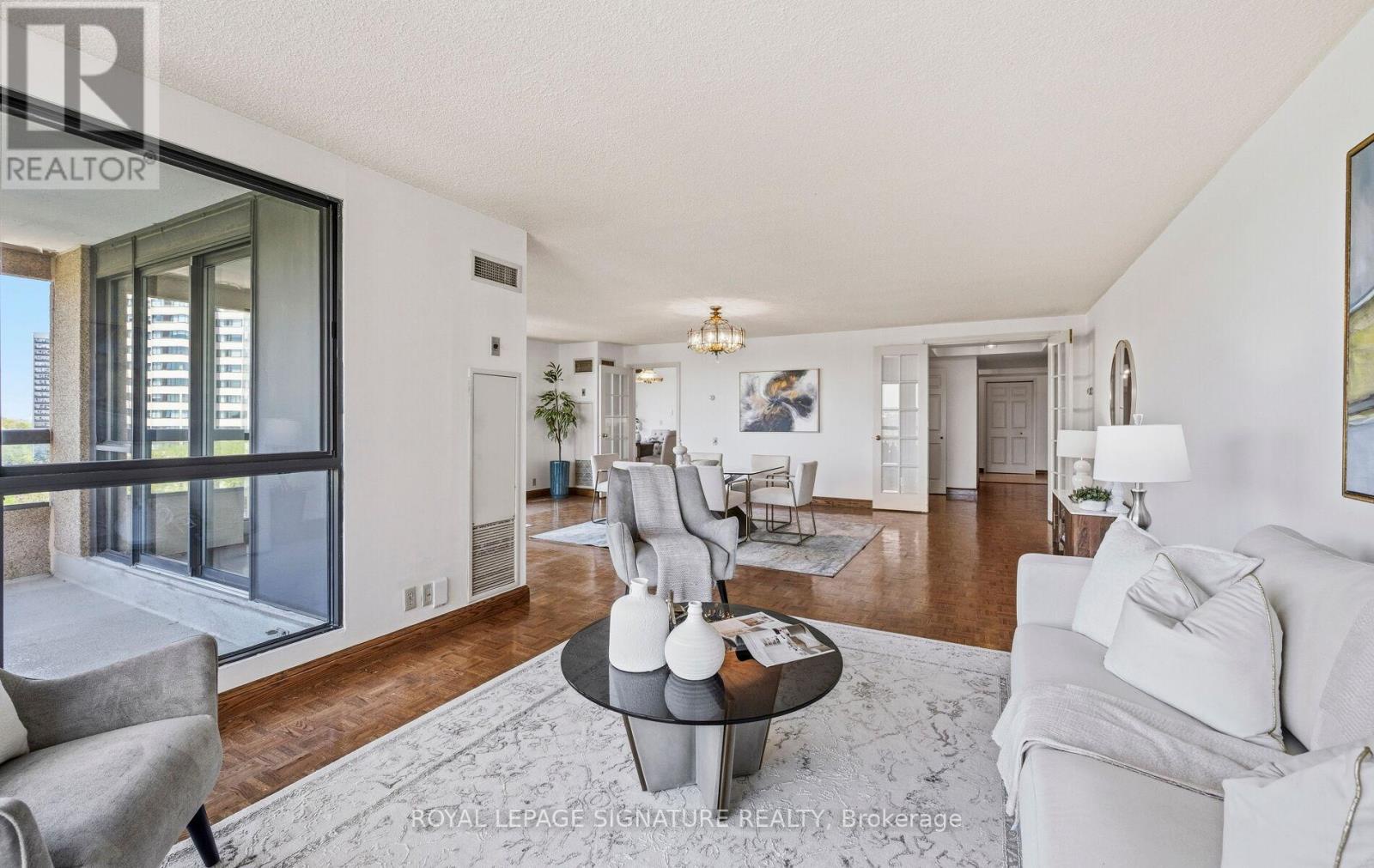 805 - 3 Concorde Place, Toronto (banbury-don Mills), Ontario