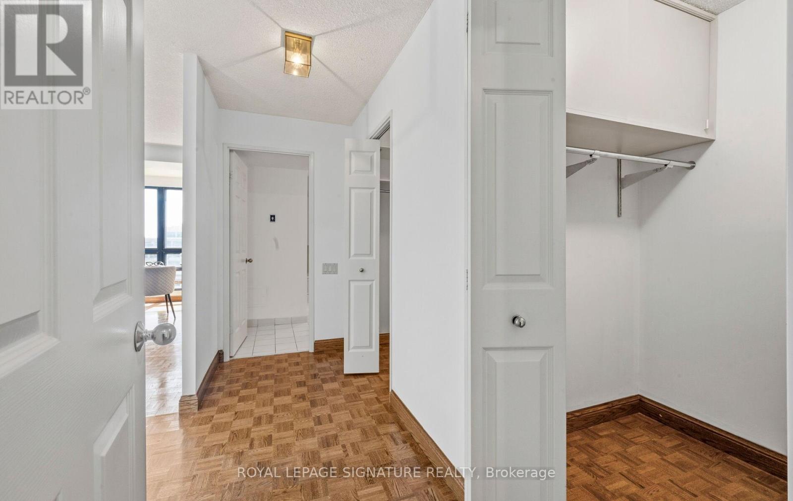 805 - 3 Concorde Place, Toronto (banbury-don Mills), Ontario