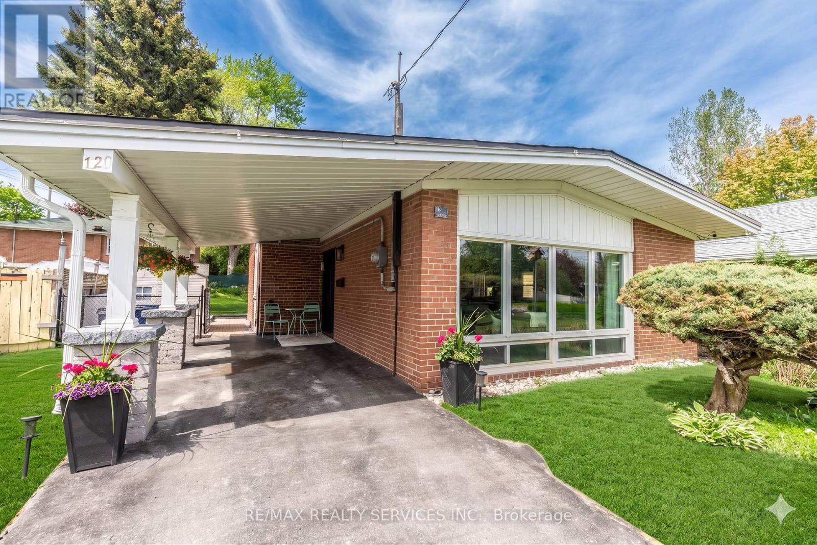 126 Roebuck Drive, Toronto (kennedy Park), Ontario