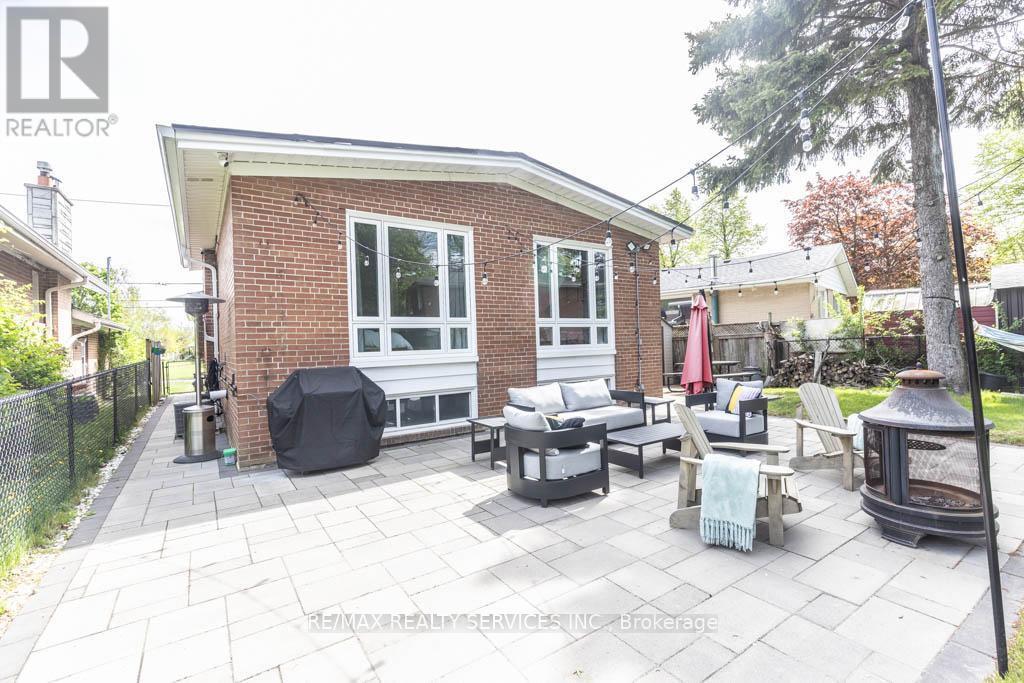 126 Roebuck Drive, Toronto (kennedy Park), Ontario