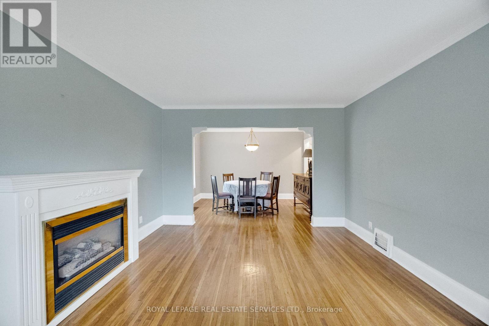 64 Nesbitt Drive, Toronto (leaside), Ontario