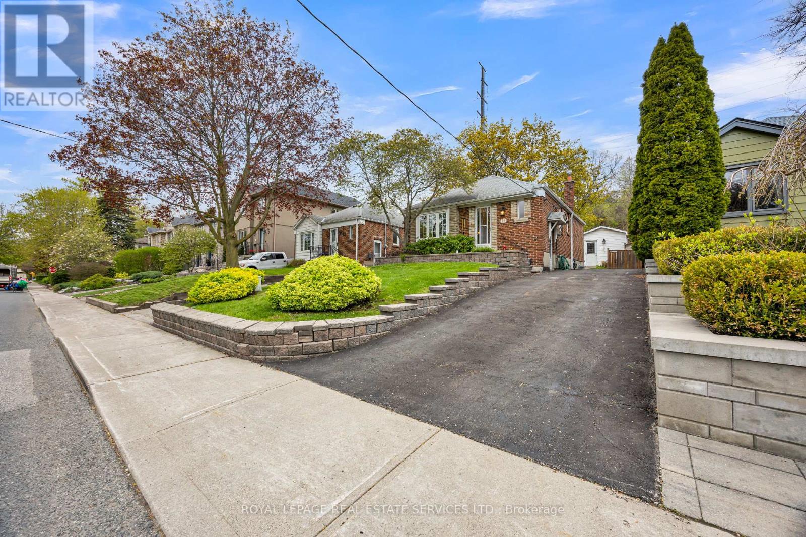 64 Nesbitt Drive, Toronto (leaside), Ontario