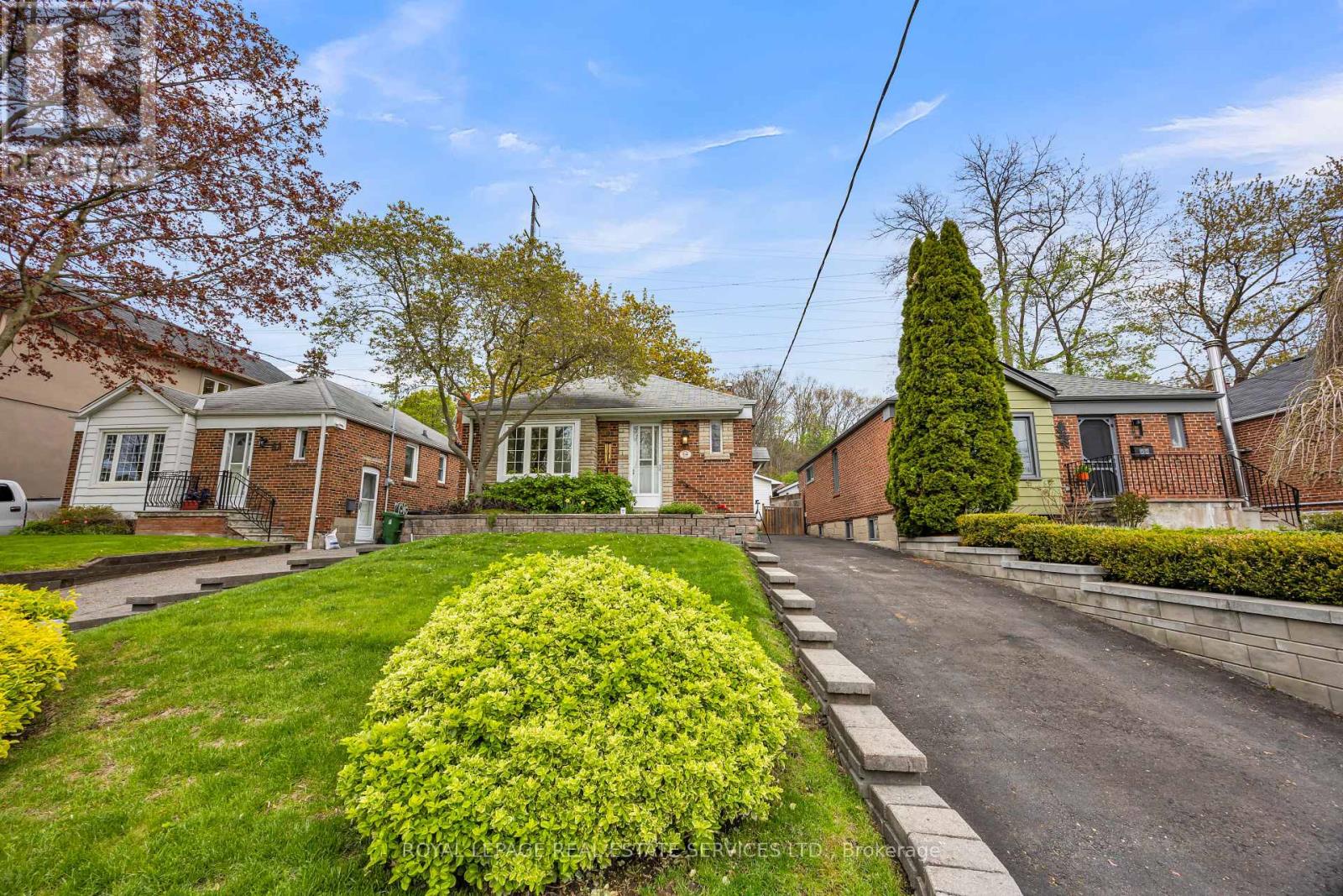 64 Nesbitt Drive, Toronto (leaside), Ontario