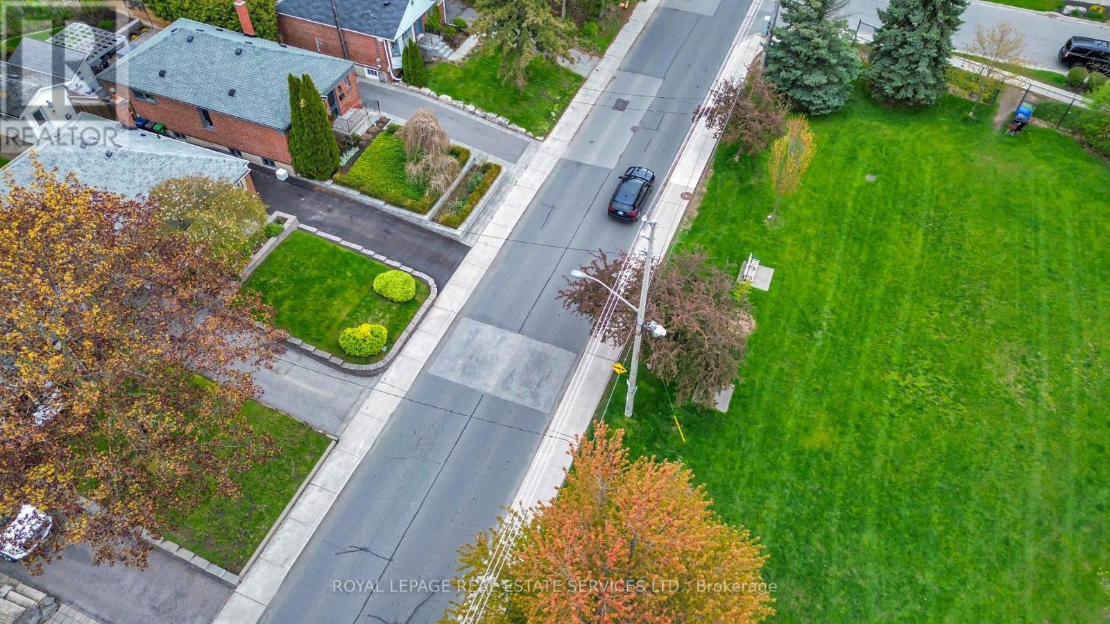 64 Nesbitt Drive, Toronto (leaside), Ontario