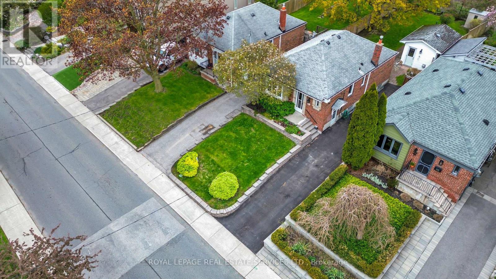 64 Nesbitt Drive, Toronto (leaside), Ontario