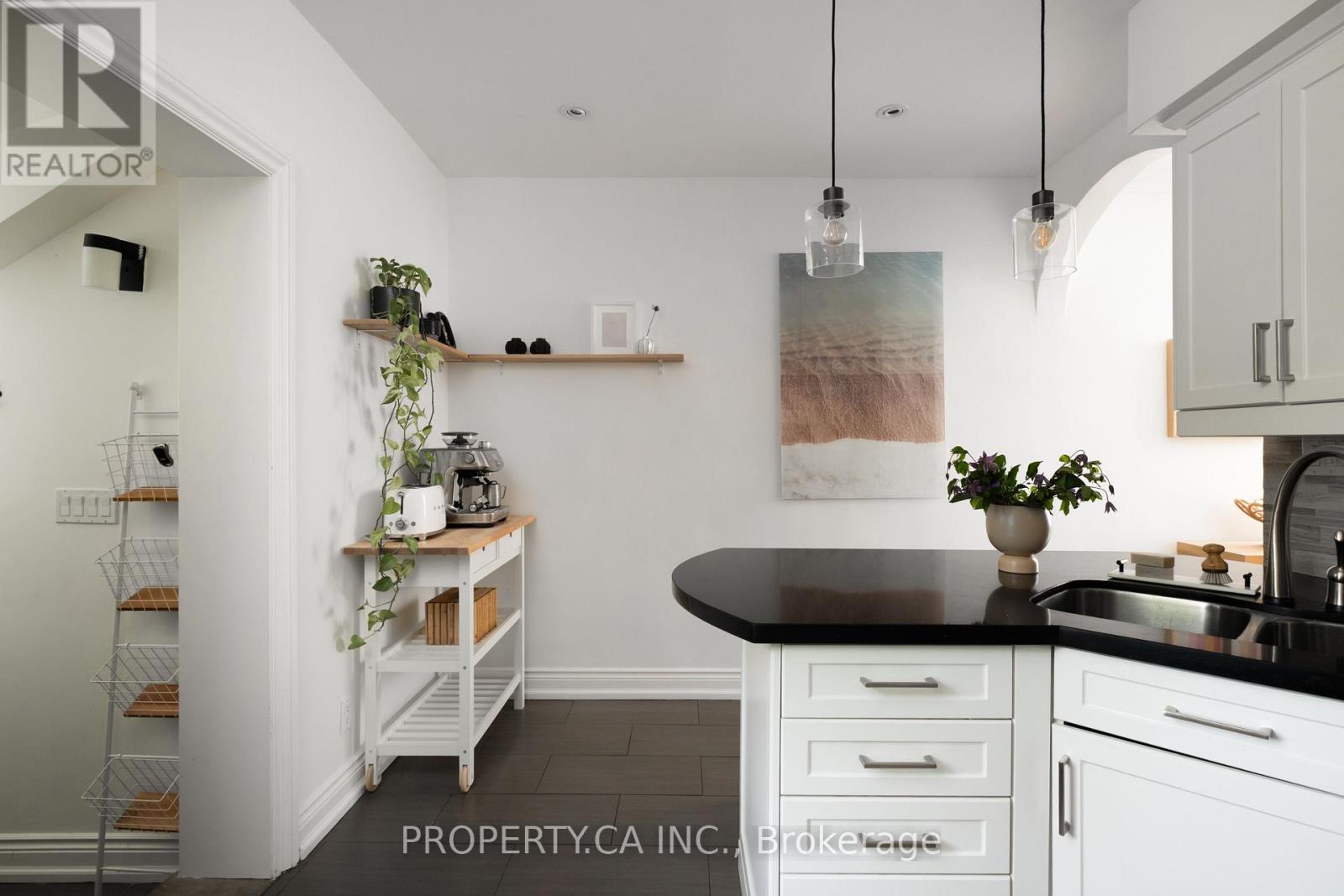 124 Milverton Boulevard, Toronto (danforth), Ontario