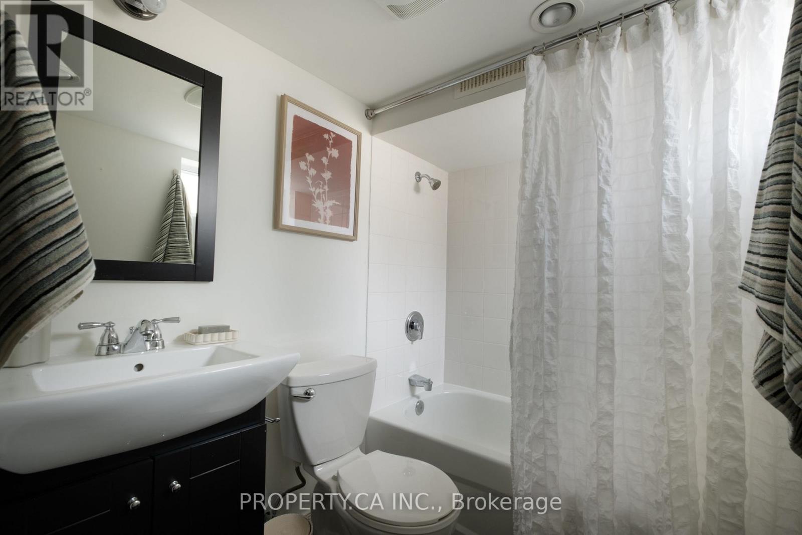 124 Milverton Boulevard, Toronto (danforth), Ontario