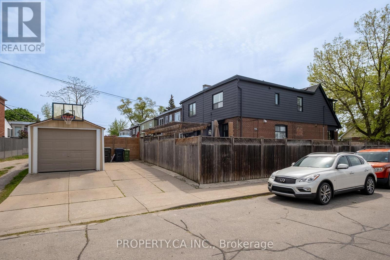 124 Milverton Boulevard, Toronto (danforth), Ontario