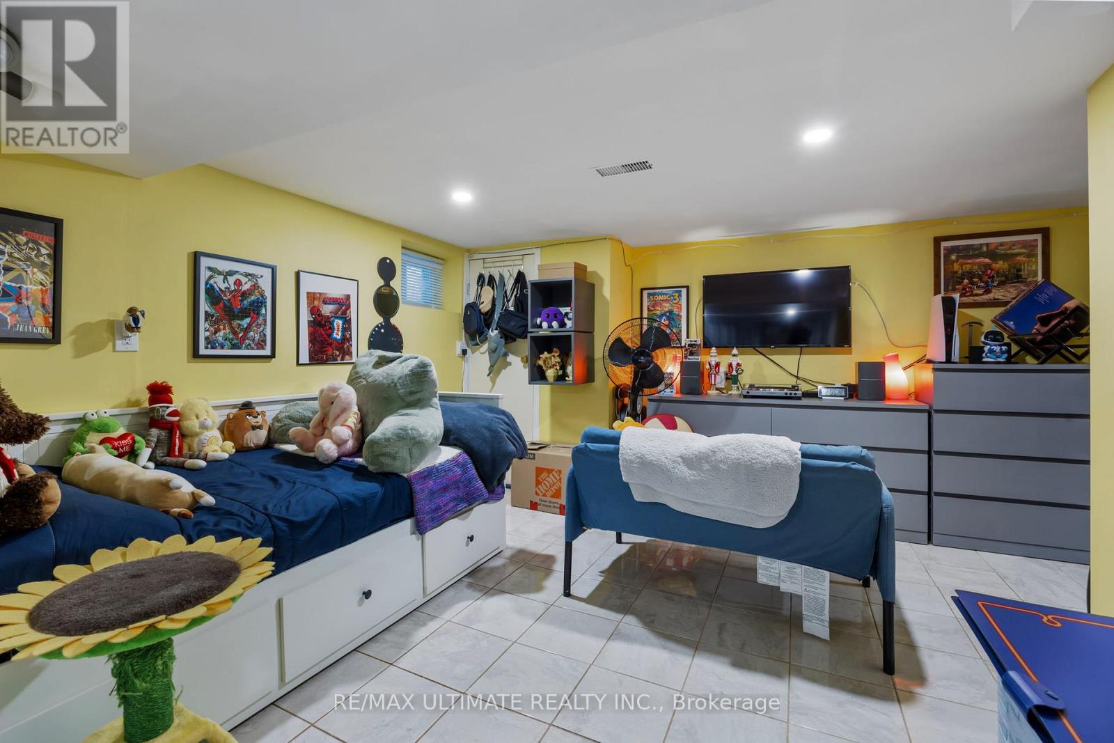 82 Beechwood Avenue, Toronto (rockcliffe-smythe), Ontario