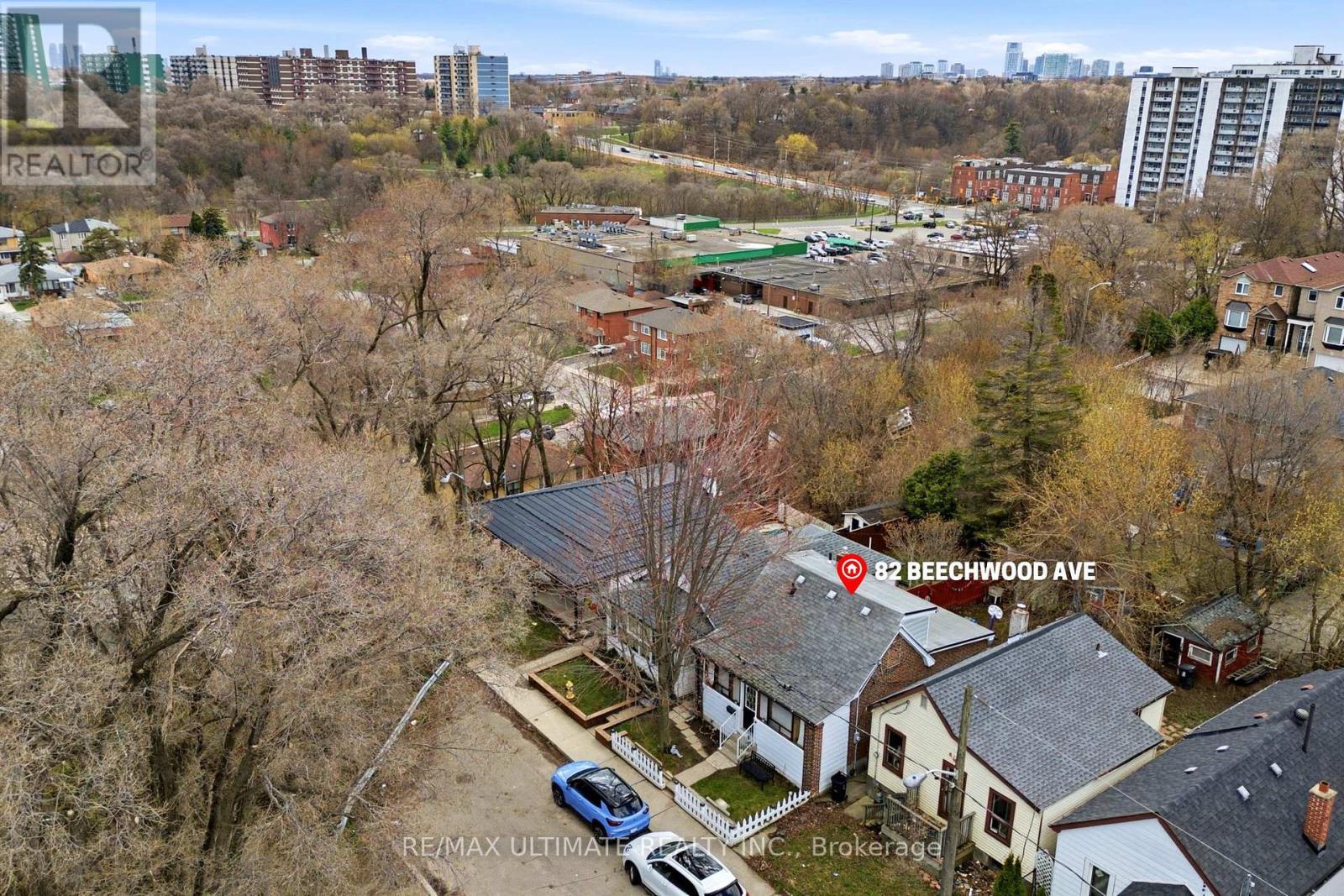82 Beechwood Avenue, Toronto (rockcliffe-smythe), Ontario