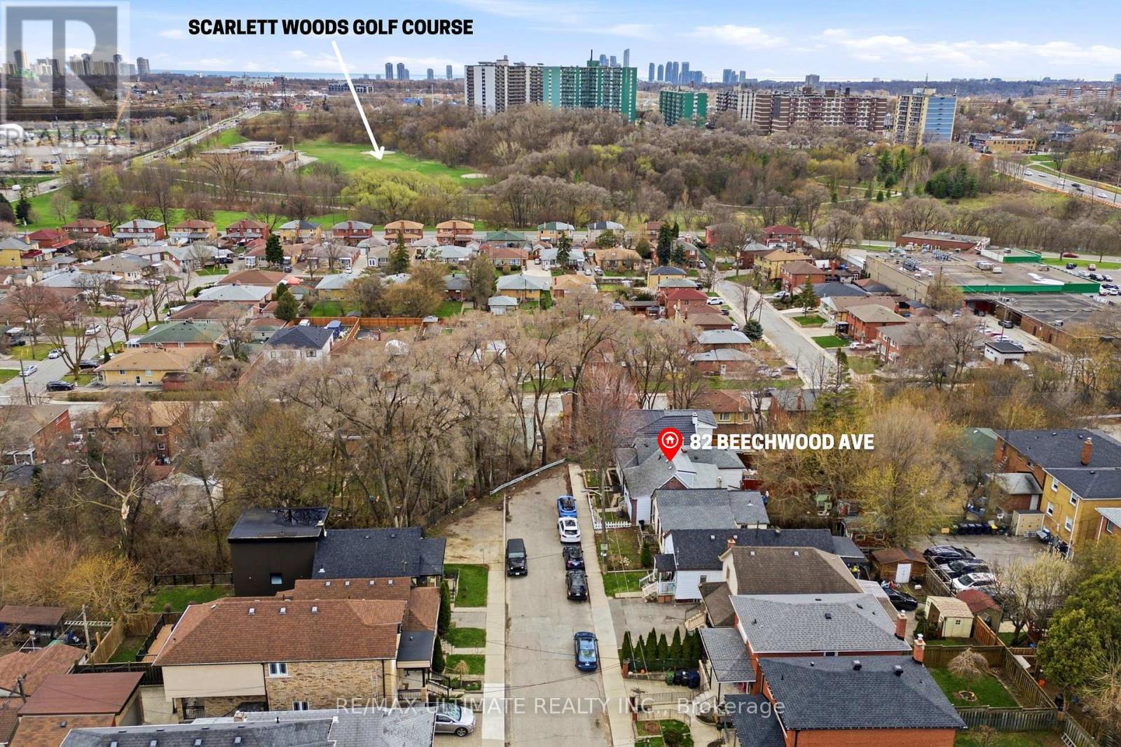 82 Beechwood Avenue, Toronto (rockcliffe-smythe), Ontario