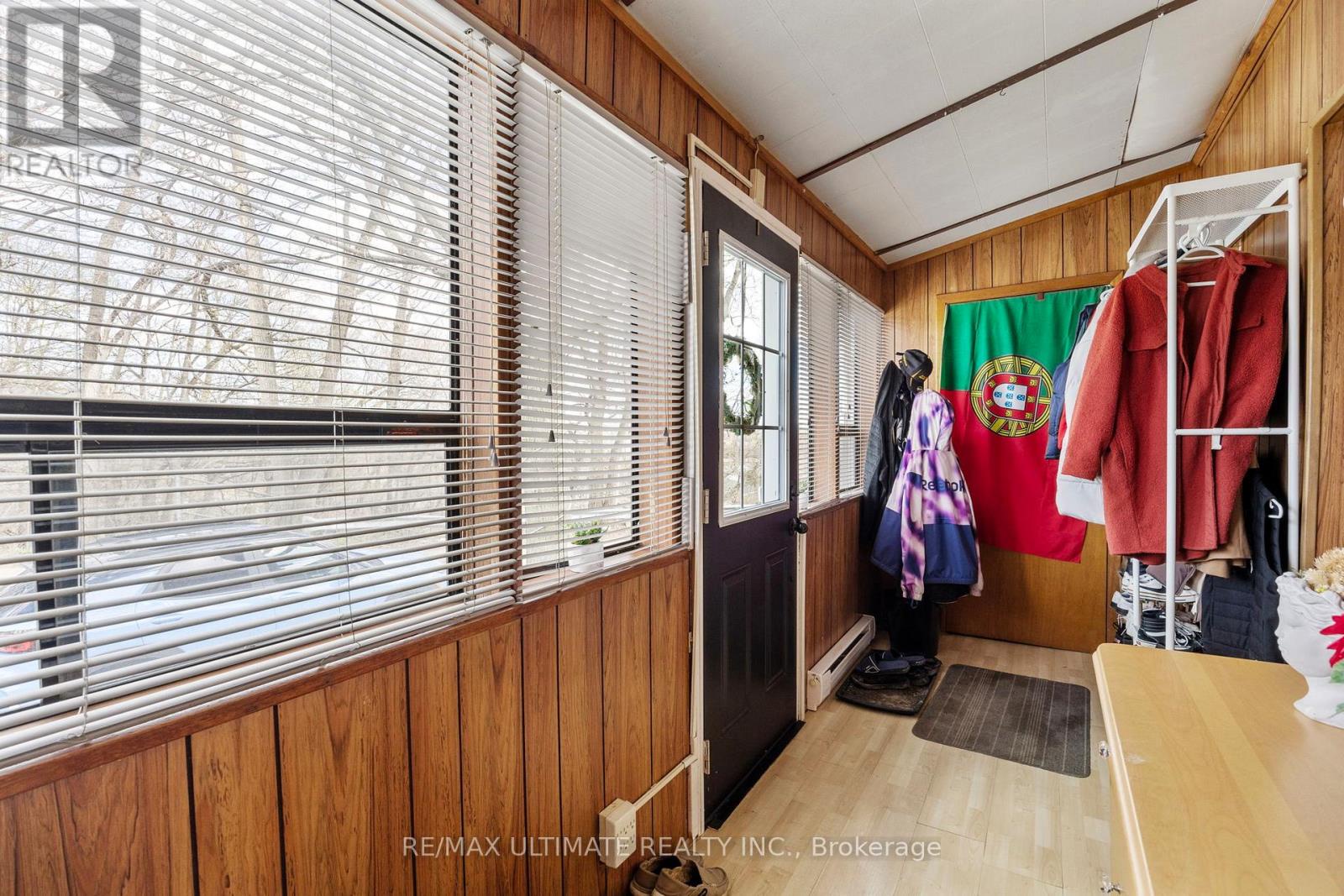 82 Beechwood Avenue, Toronto (rockcliffe-smythe), Ontario