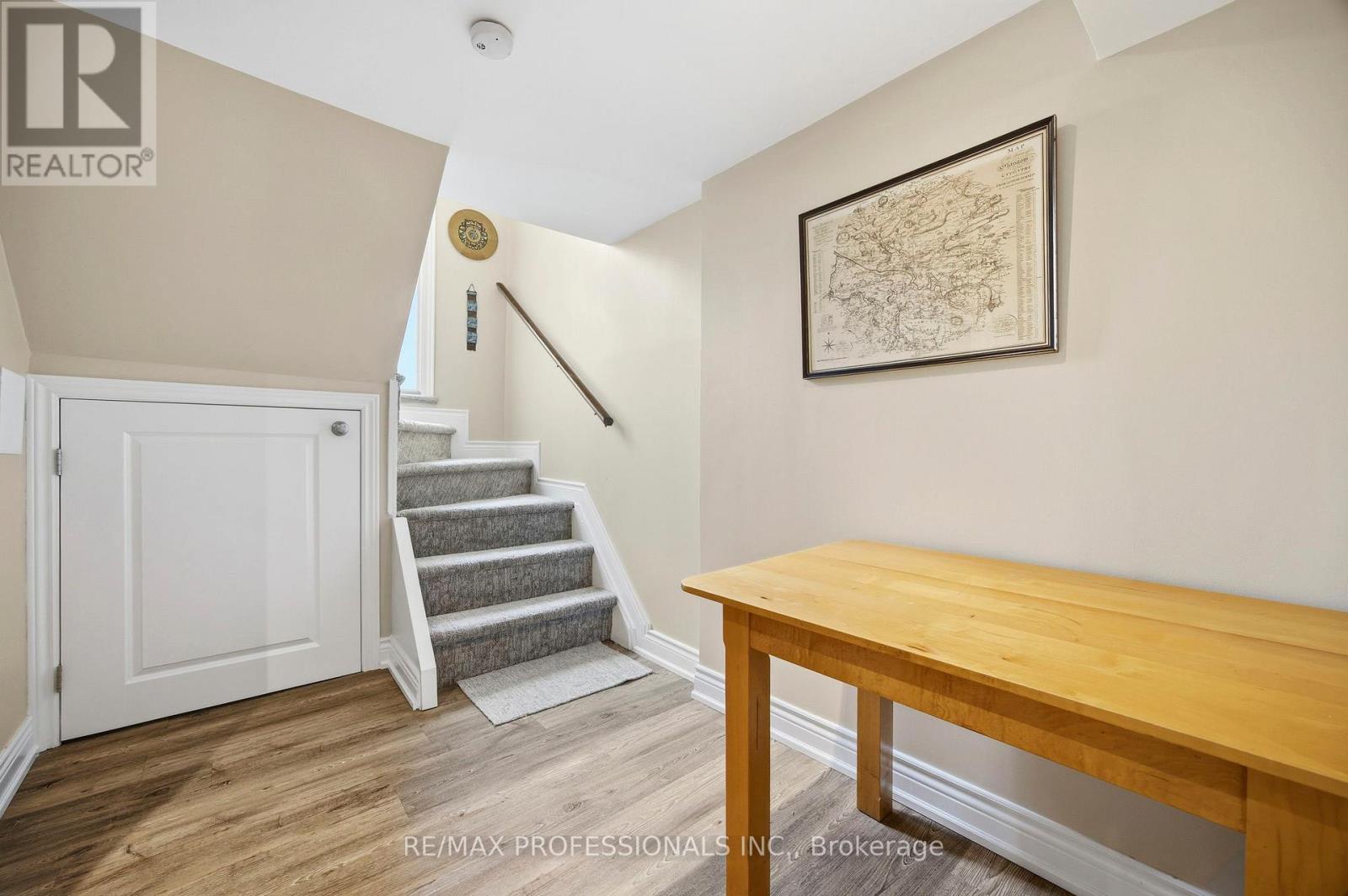 4 Beaverbrook Avenue, Toronto (princess-rosethorn), Ontario