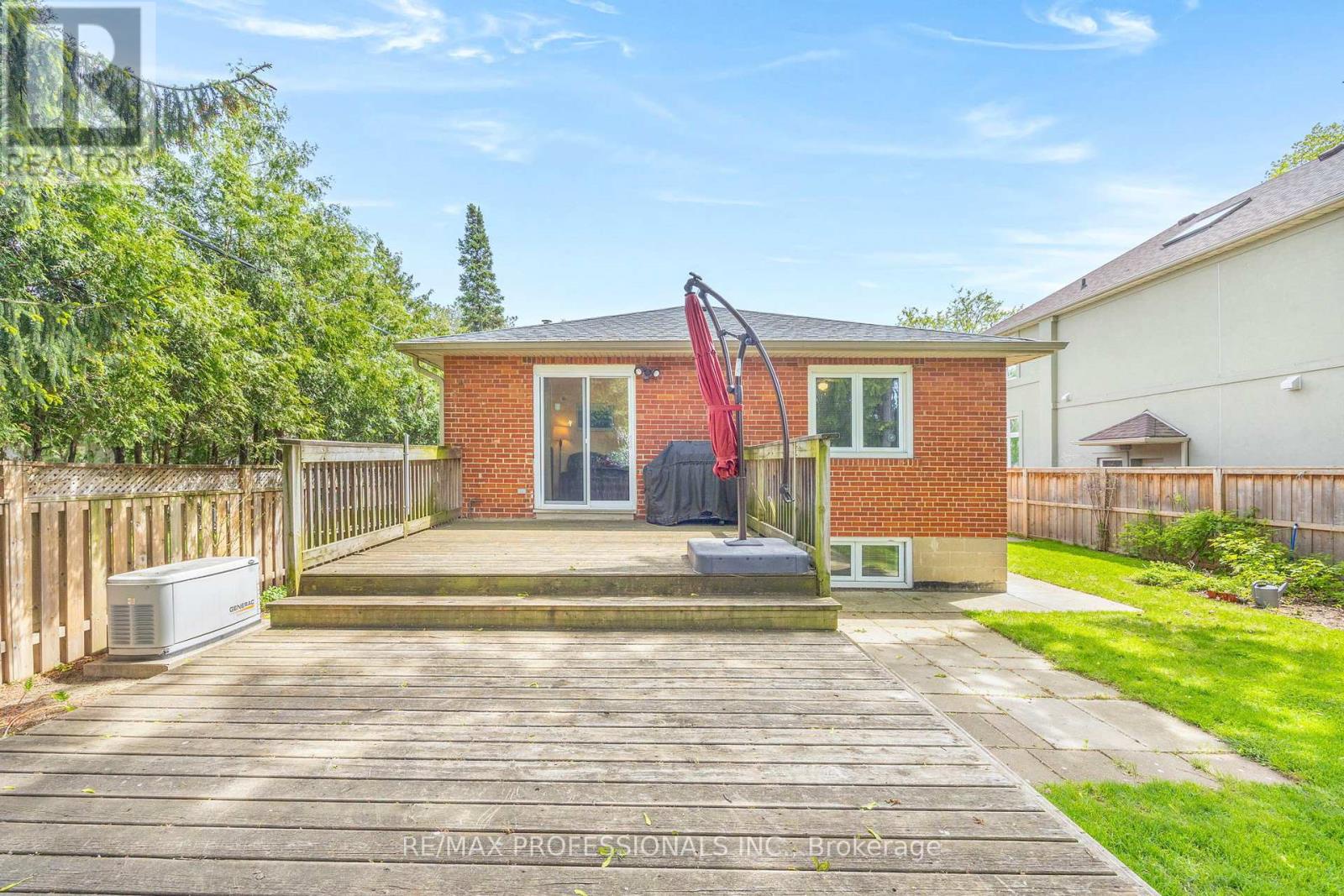 4 Beaverbrook Avenue, Toronto (princess-rosethorn), Ontario