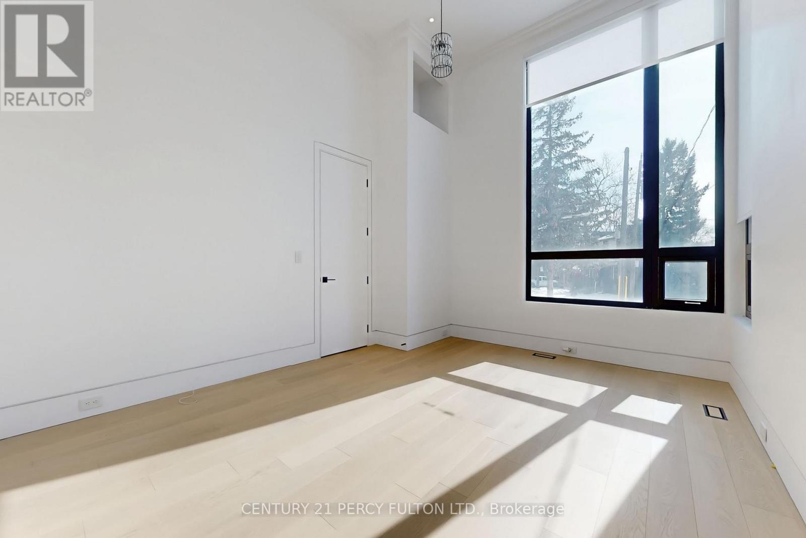 128 Anndale Drive, Toronto (willowdale East), Ontario