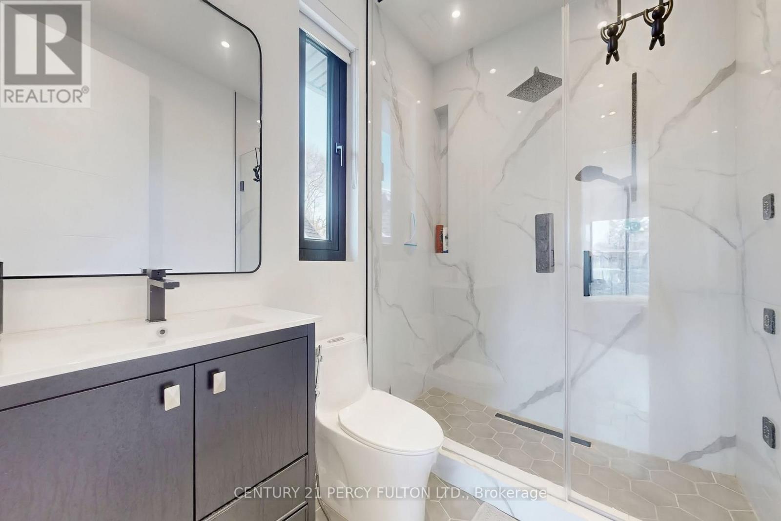 128 Anndale Drive, Toronto (willowdale East), Ontario