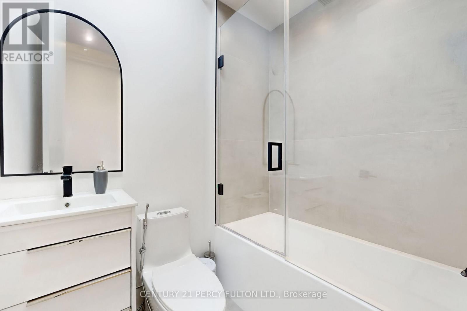 128 Anndale Drive, Toronto (willowdale East), Ontario