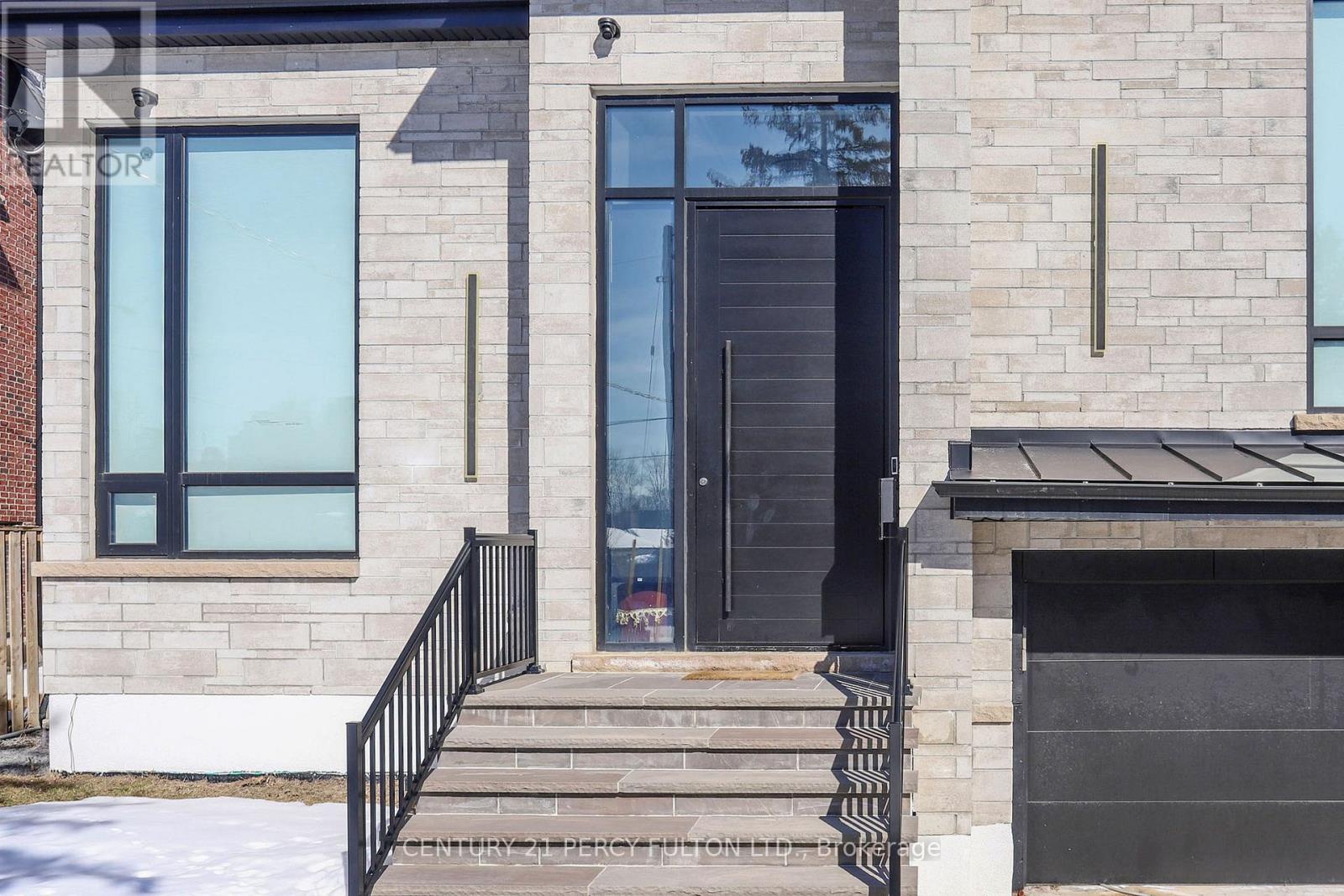 128 Anndale Drive, Toronto (willowdale East), Ontario