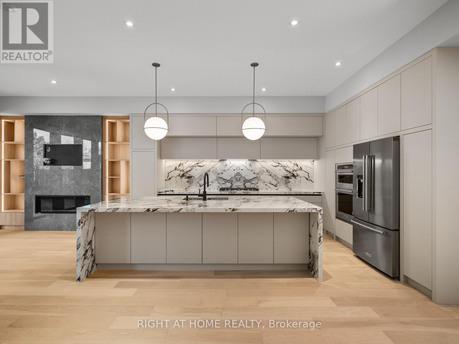 57 Alameda Avenue, Toronto (oakwood Village), Ontario