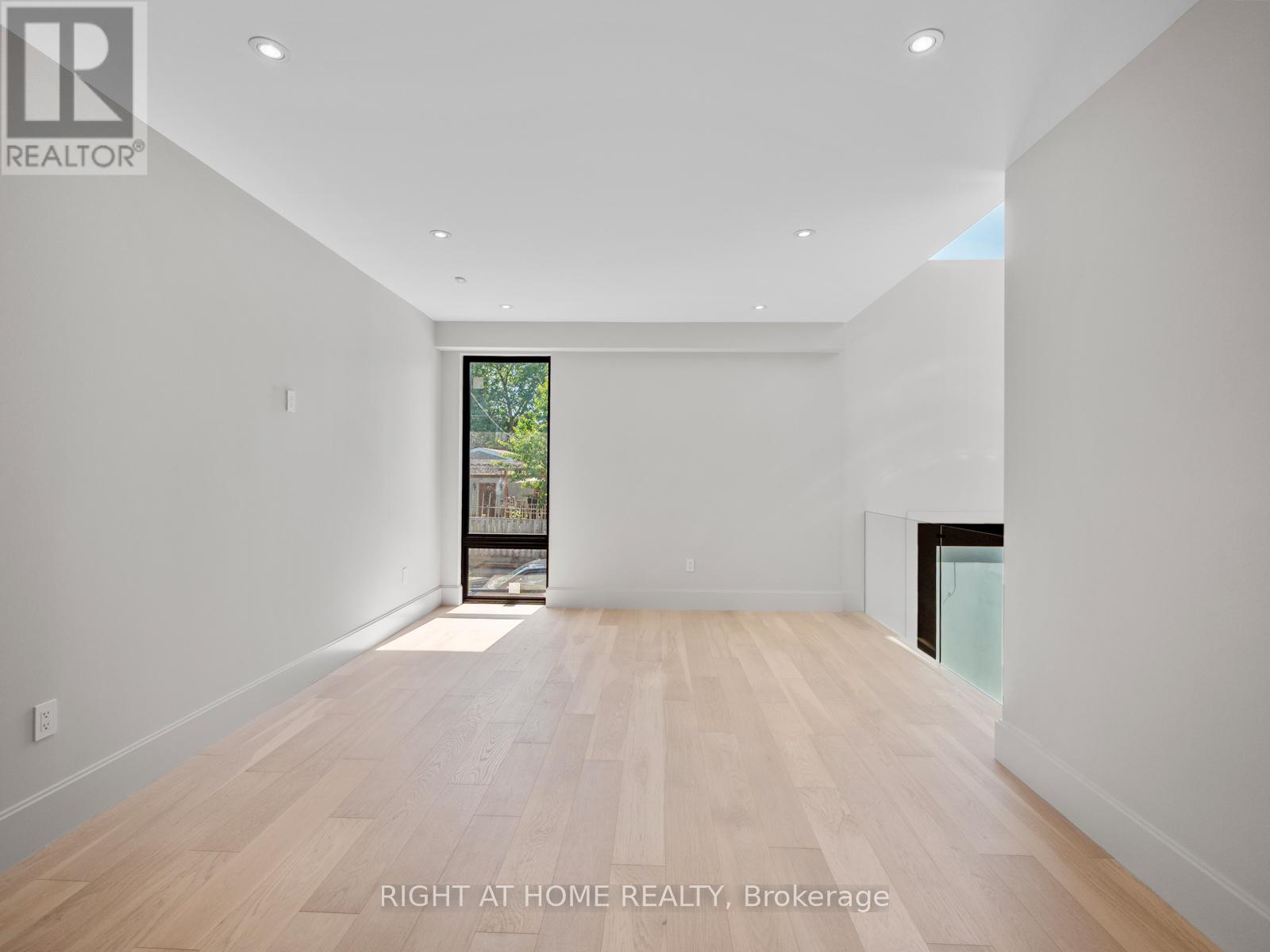 57 Alameda Avenue, Toronto (oakwood Village), Ontario