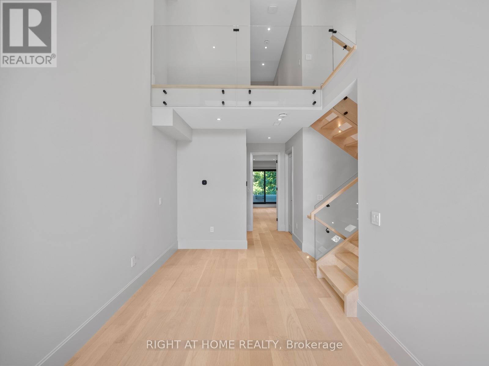 57 Alameda Avenue, Toronto (oakwood Village), Ontario