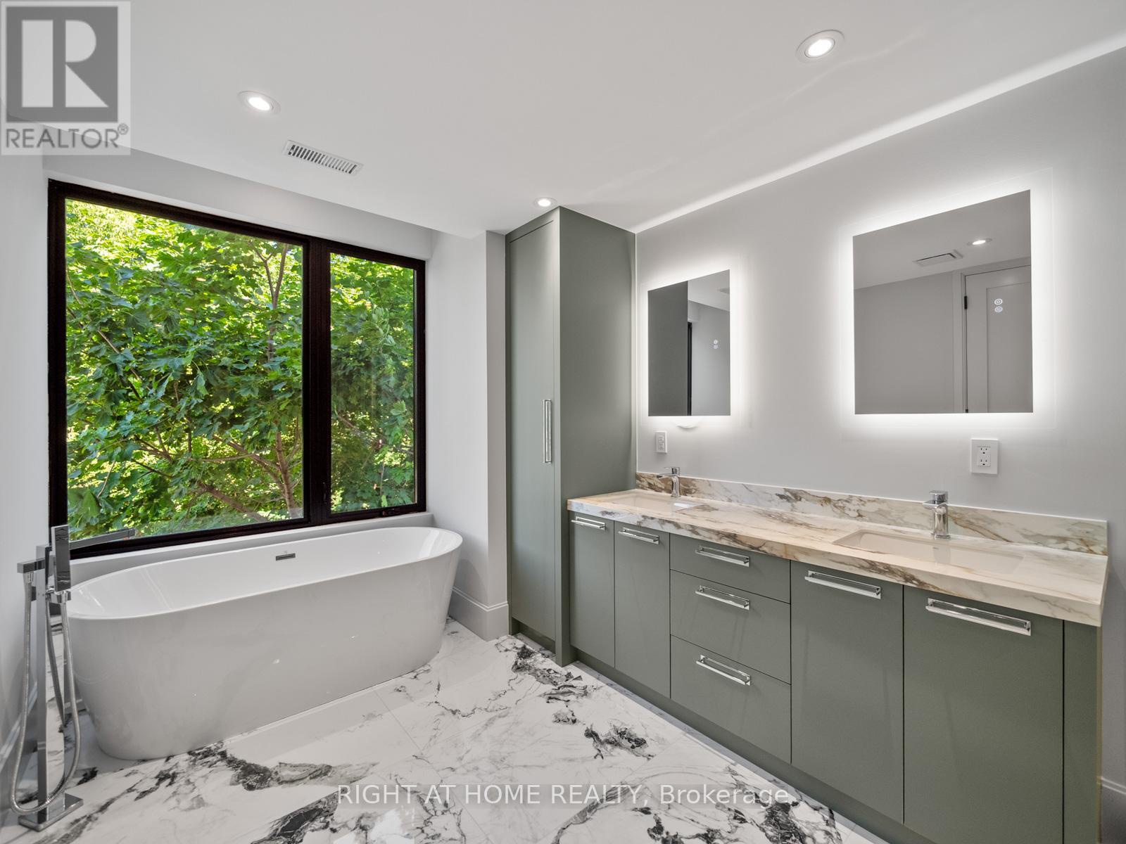57 Alameda Avenue, Toronto (oakwood Village), Ontario