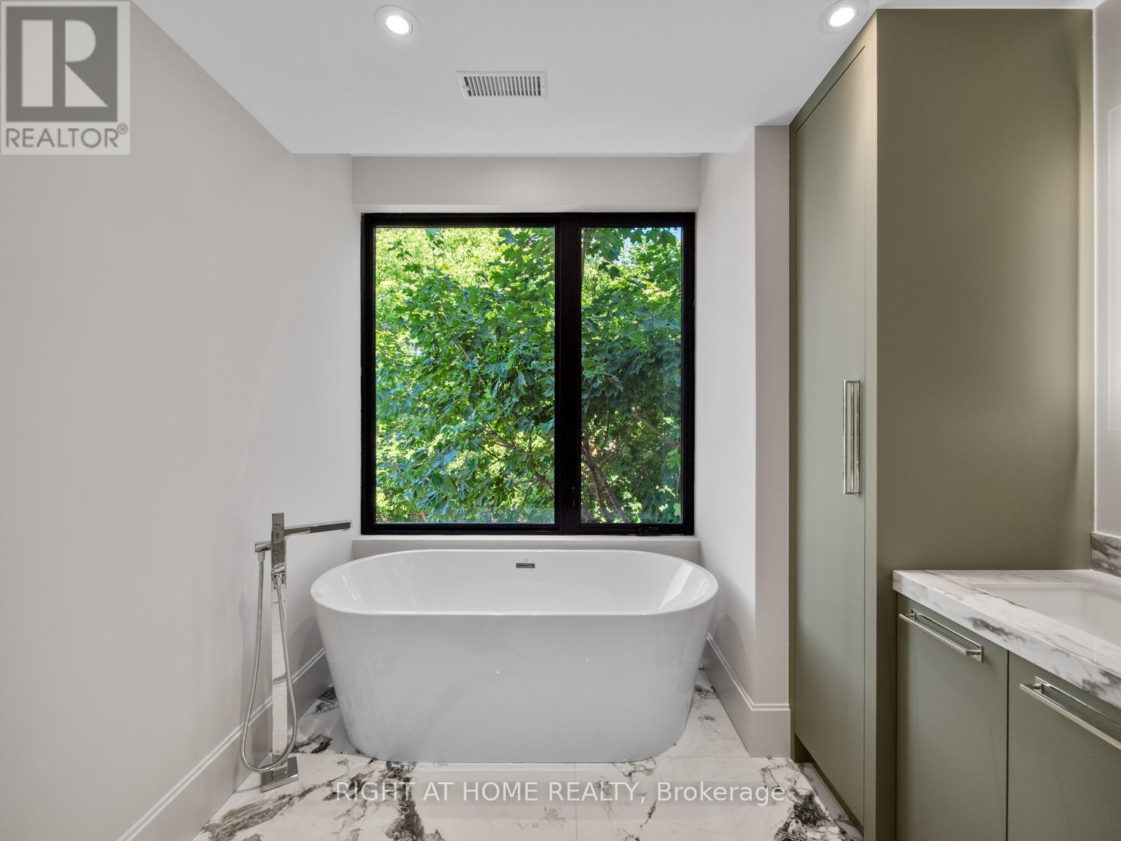 57 Alameda Avenue, Toronto (oakwood Village), Ontario